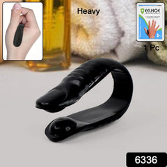 LI4 Acupressure Point Clip applying pressure