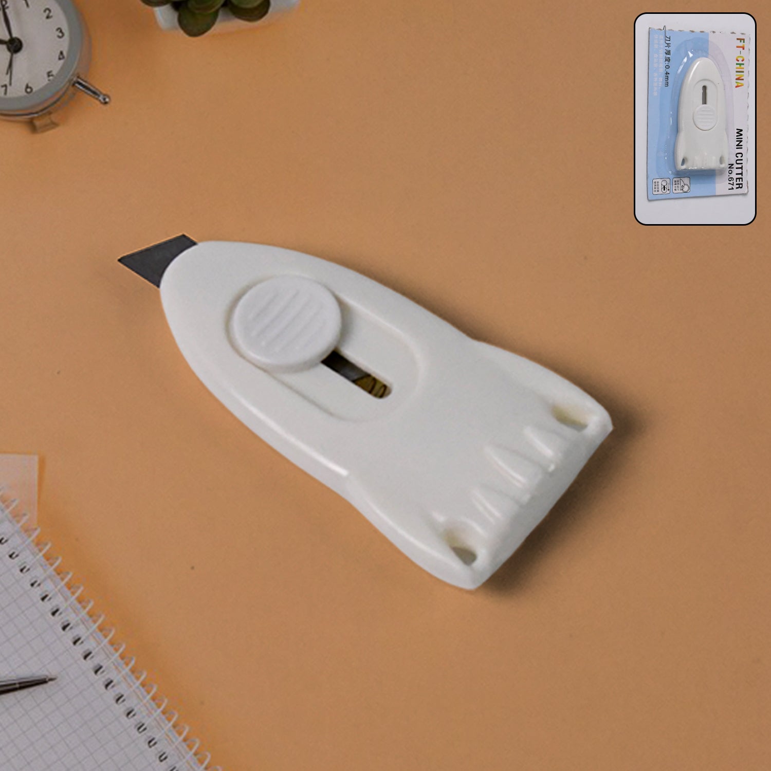 Mini Cloud Box Cutter with sharp blade