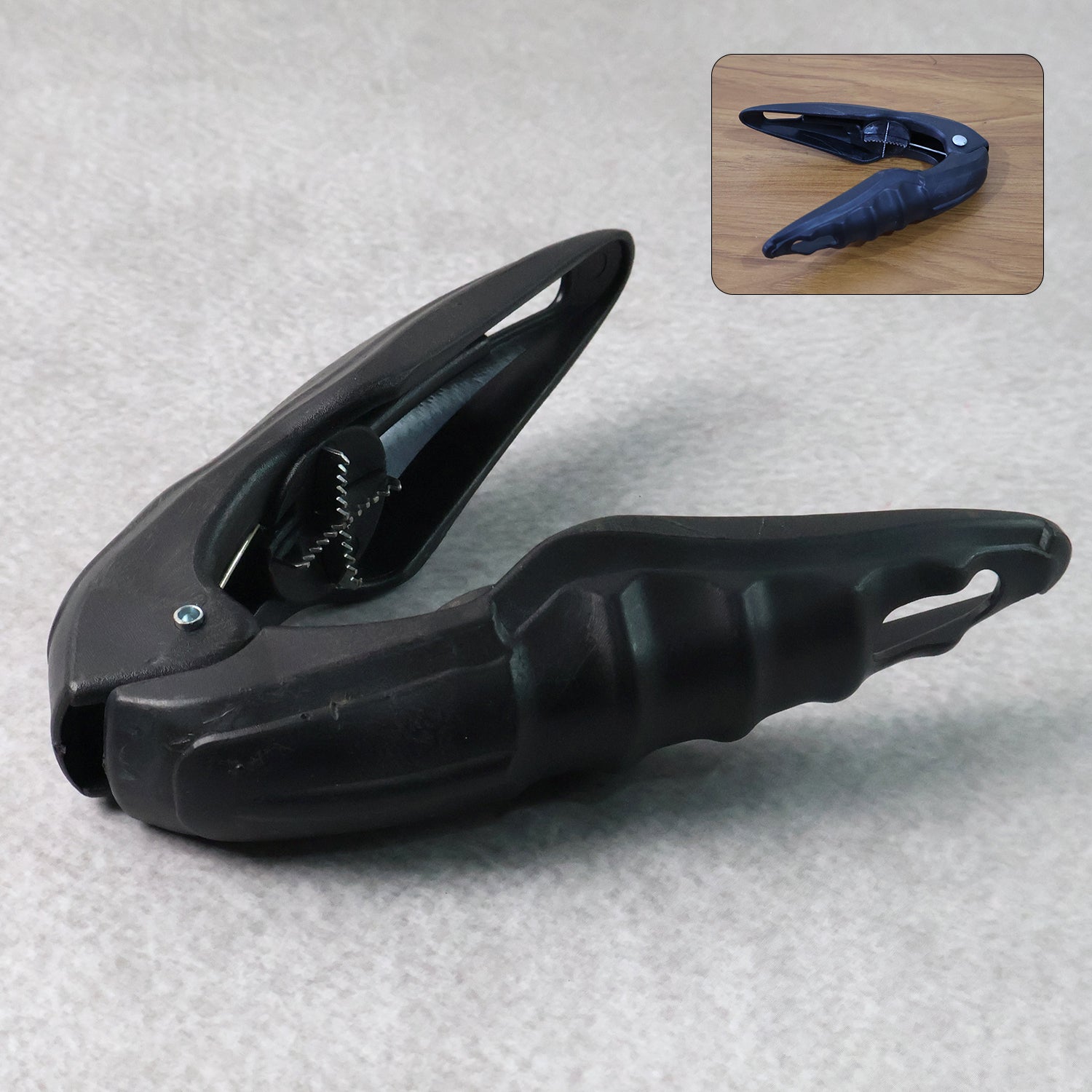Multipurpose nut and seafood cracker tool