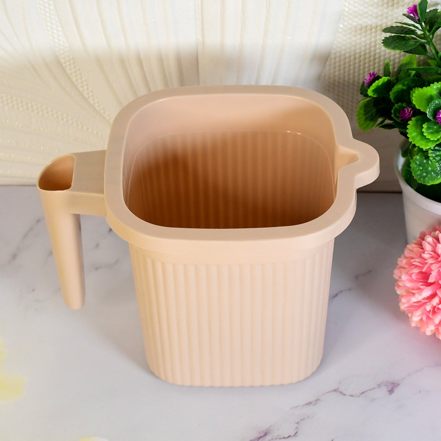 Plastic Square Bath Mug in mixed colors
