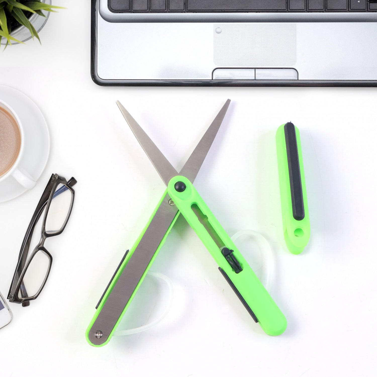 Pen Cut Compact Portable Scissors with safety cap