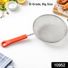 Kitchen strainer with sturdy handle