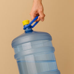 Blue barrel bottle grip for 20L water can