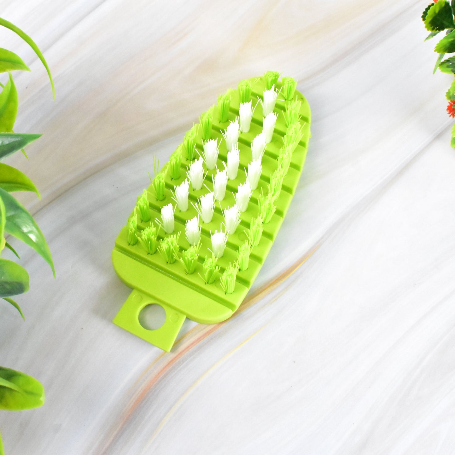 Plastic fruit and vegetable cleaning brush
