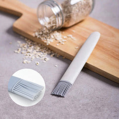 Silicone oil brush for cooking and baking