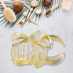 Firm grip hair clamp for face washing