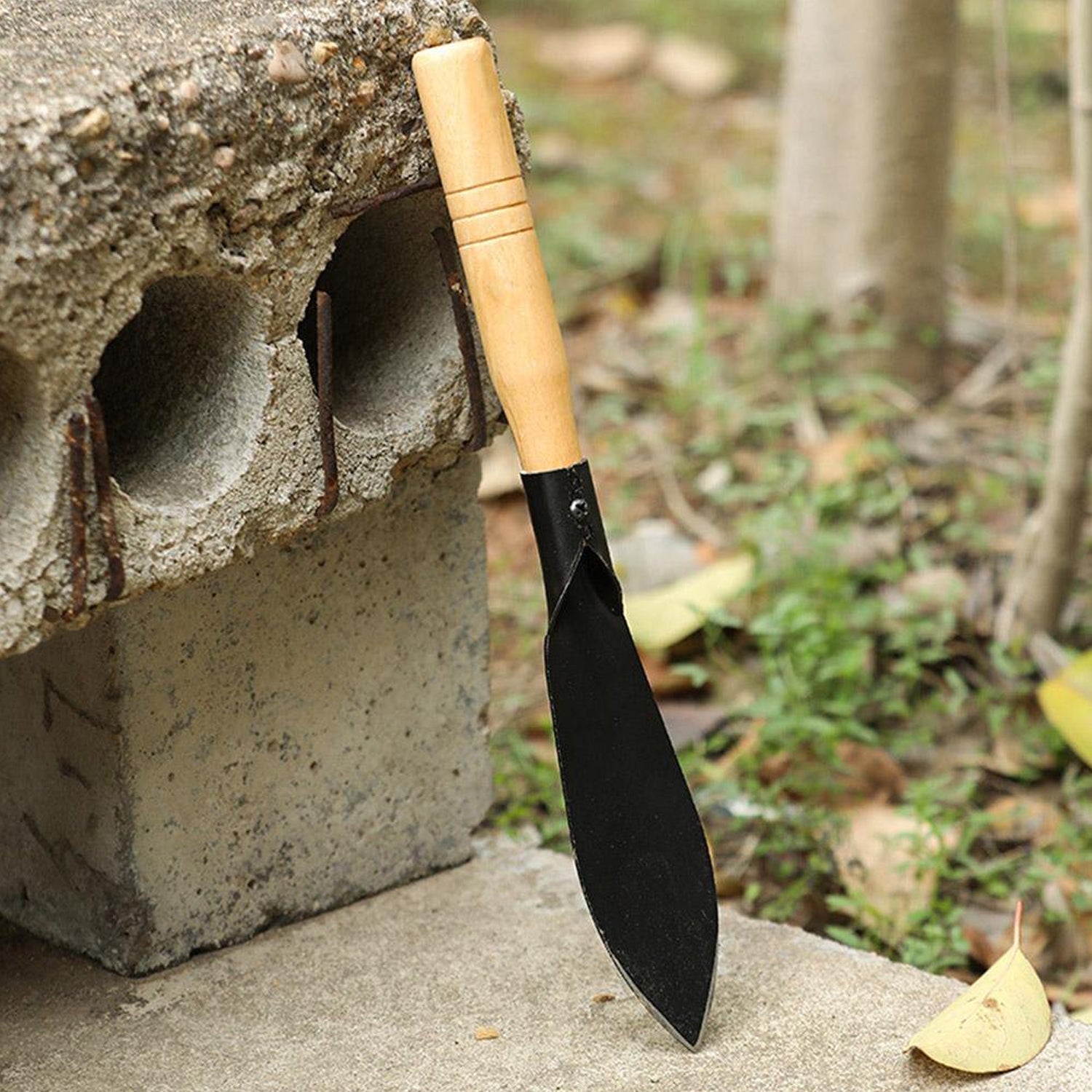 Heavy Duty Gardening Trowel with Wooden Handle