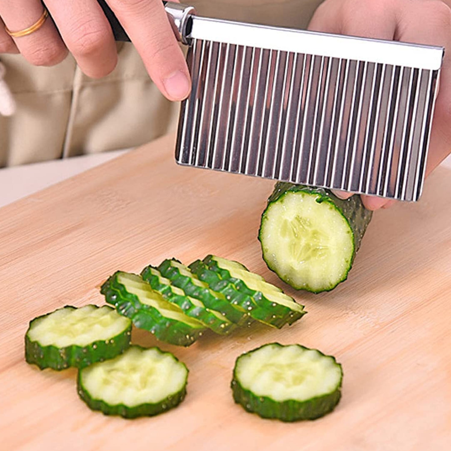 DeoDap Stainless Steel Crinkle Cutter Knife for Salad - main product shot