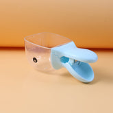 2-in-1 pet food scoop with sealing bag clip
