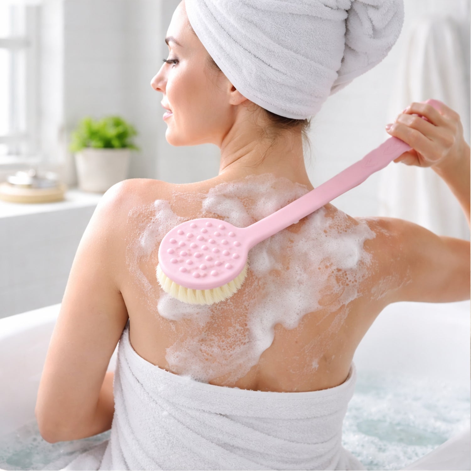 Velvet Wipe back scrubber with long handle and soft bristles