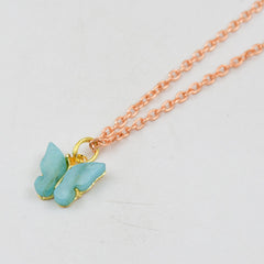 Elegant Chain Necklace detail
