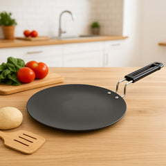 Non-stick cooking surface of the tawa