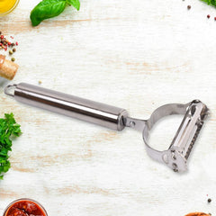 Ergonomic handle design of the stainless steel peeler
