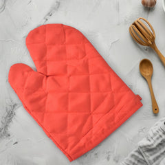 Close-up of oven mitt texture and grip design