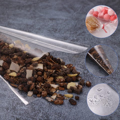Non-slip surface disposable piping bags set