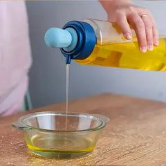 Multifunctional oil dispenser for cooking and salad preparation