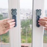 Push pull door helper handle on window slider