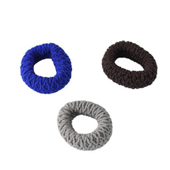 Widened tyre shape hair band holding thick hair securely