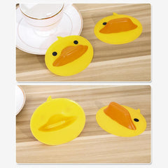 Silicone pot holder with duck face grip