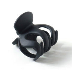 Black matte hair claw clip side view