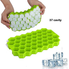 Ice tray for preparing facial cooling cubes
