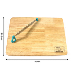 Side edge view of wooden chopping board