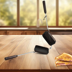 Apex Daily Grill Sandwich Toaster closed with handle