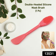 Close-up of silicone mask brush with flat spreading edge