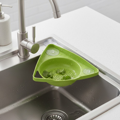 Sink strainer mounted with suction cup