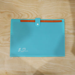 Pocket folder pockets detail