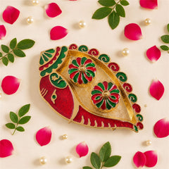 Leaf kumkum holder detail