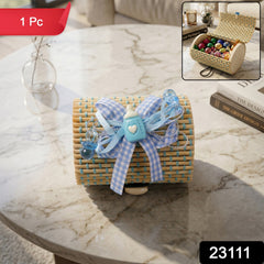Mini bamboo gift box with hinged lid