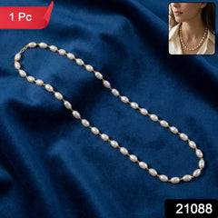 Gold link pearl necklace
