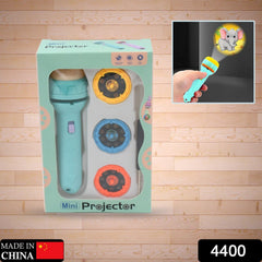 Close up of Suncoo Mini Slide Projector with slide inserted