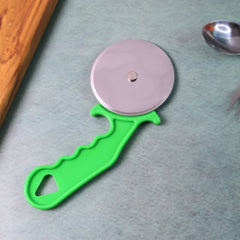Top view of Quickslice stainless steel pizza cutter