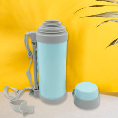 Vacuum bottle side view showing handle
