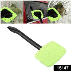Car windshield cleaning tool with microfiber cloth