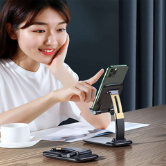 Phone holder with non-slip silicone padding detail