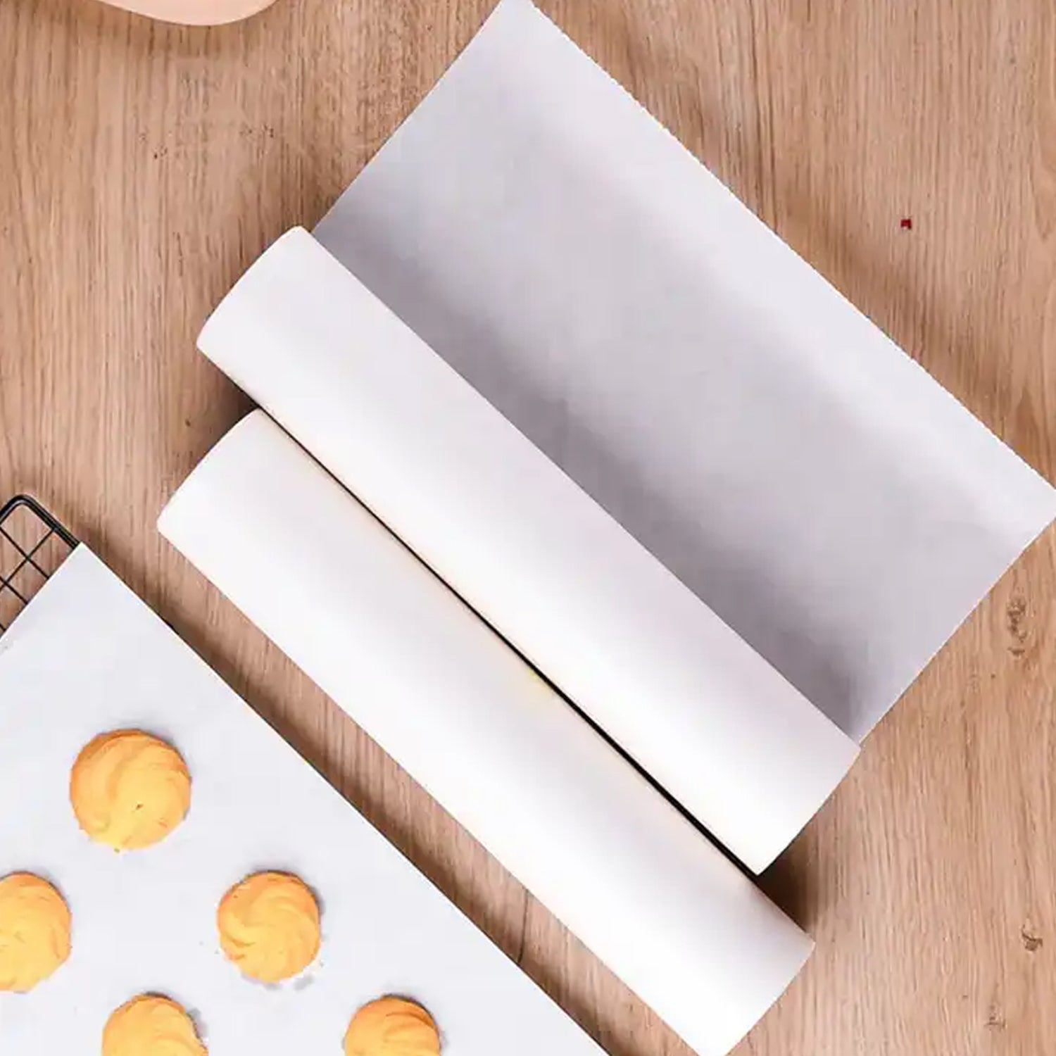 Roll of non-stick parchment paper for baking and cooking