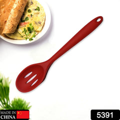 Non-stick silicone kitchen turner