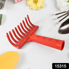 9-tooth plastic cultivator tool in hand