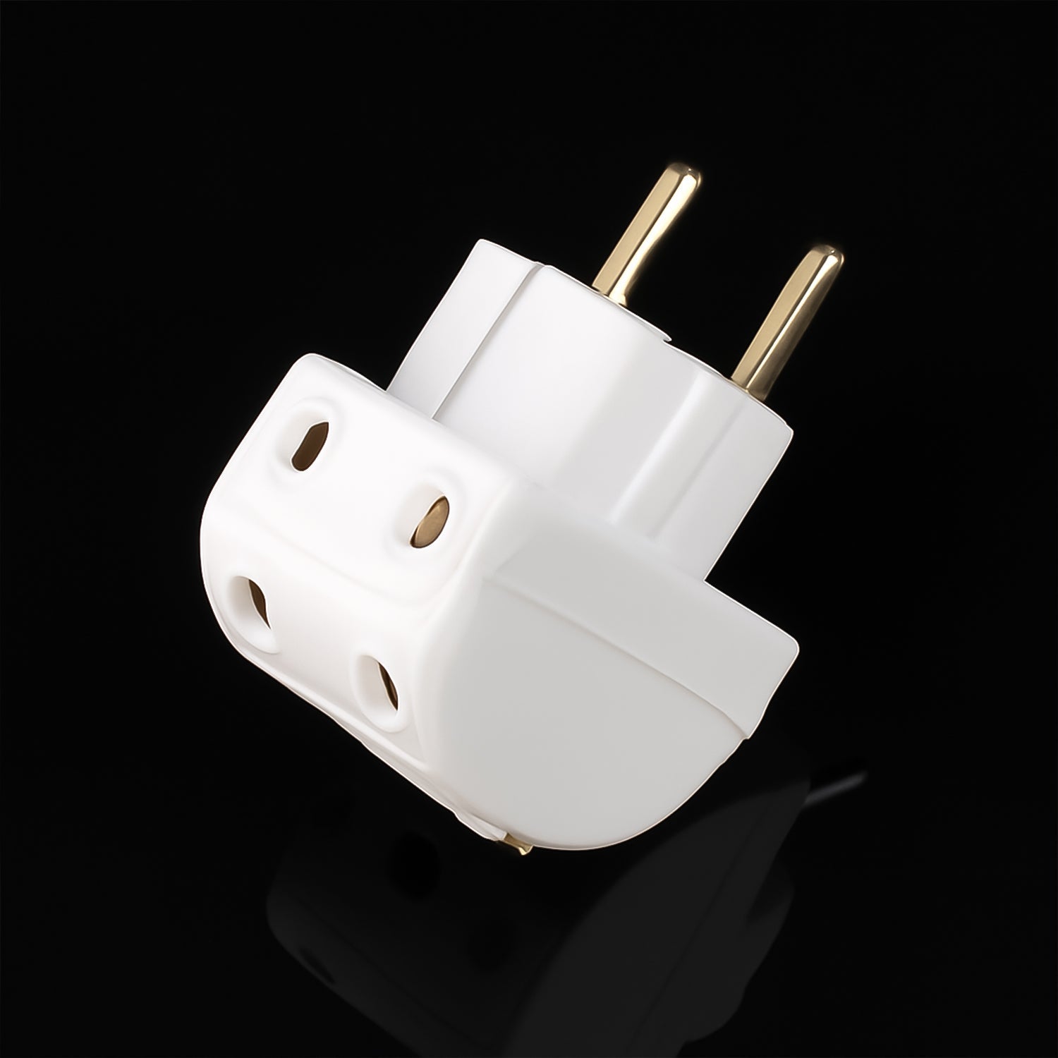 Tetherix 5-Way 2 Pin Multi-Plug Socket white