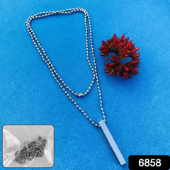 Minimalist bar chain necklace in stainless steel