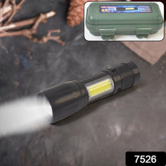 Compact handheld LED flashlight