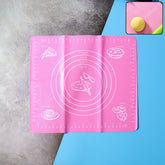 Non-stick silicone baking mat with measurement guides