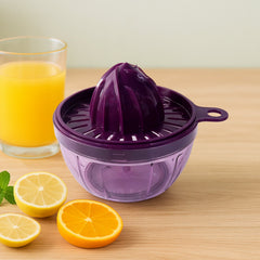 Supermom Plastic Little Hand Juicer with 650ml capacity