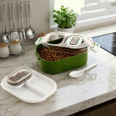 Lunch box and tumbler side by side showing leakproof lid
