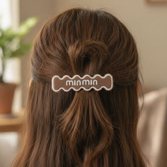 Close-up of Hair Pin Set with wavy design
