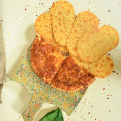 Packaged Maniarr's Pizza Mini Slim Bites with pizza flavor branding