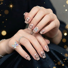 False nails glossy design